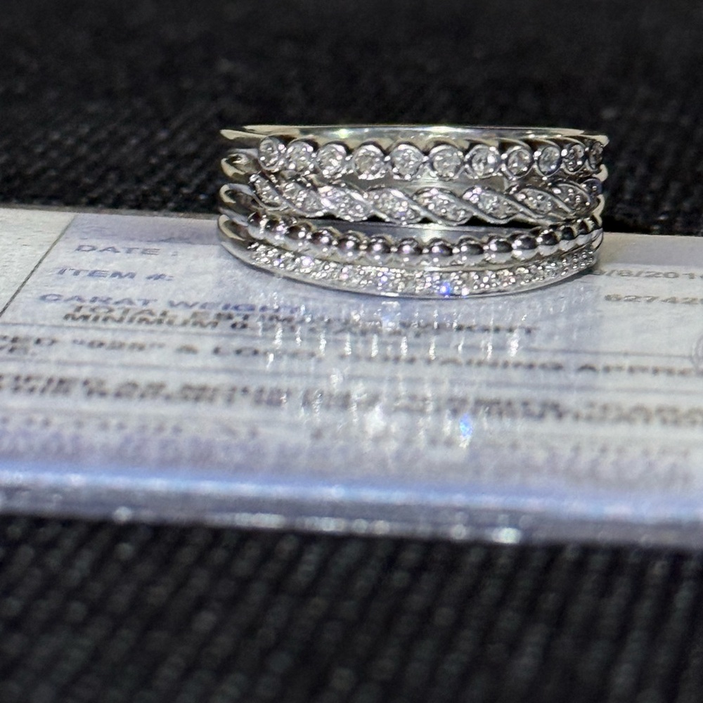 Elegant Silver Diamond Ring Set .23ct - Picture 3 of 7